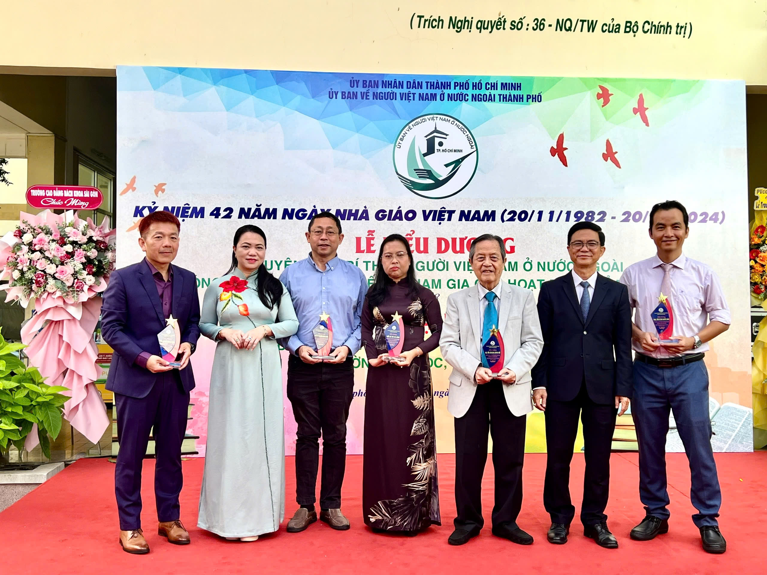 Thông cáo báo chí: Họp mặt và biểu dương người Việt Nam ở nước ngoài tiêu biểu