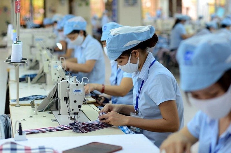 Xuất khẩu dệt may sang một thị trường rất lớn hồi phục nhẹ, 6 tháng thu về gần 1,9 tỷ USD