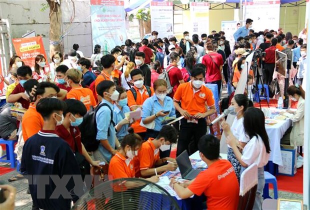 TP. Hồ Chí Minh mở sàn giao dịch việc làm trực tiếp và trực tuyến