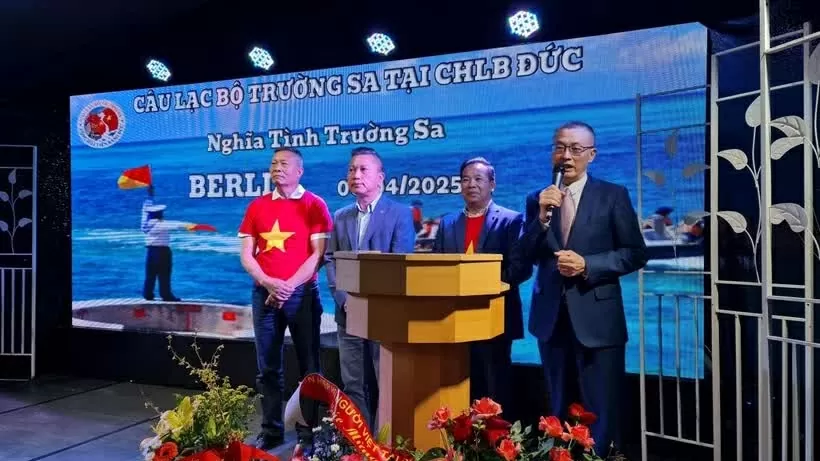 Đường sách TP HCM giới thiệu, trưng bày nhiều tác phẩm lịch sử cách mạng