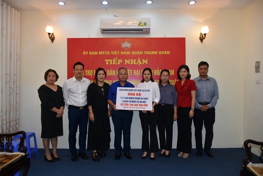 Cộng đồng người Việt tại Czech hỗ trợ các nạn nhân vụ cháy chung cư mini tại Hà Nội