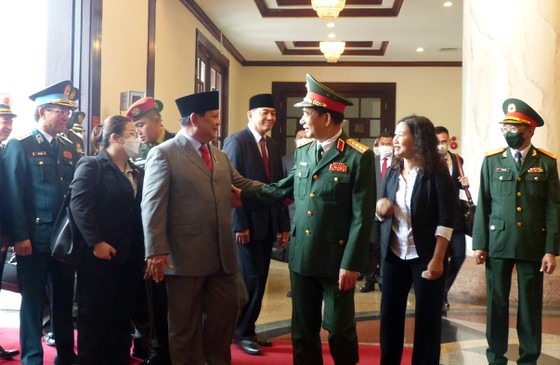 Việt Nam và Indonesia hợp tác quốc phòng, khẳng định việc duy trì hòa bình, ổn định ở Biển Đông ảnh 6