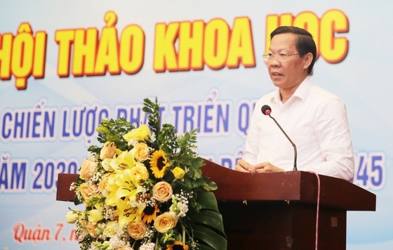 Tìm chiến lược phát triển quận 7 ảnh 1