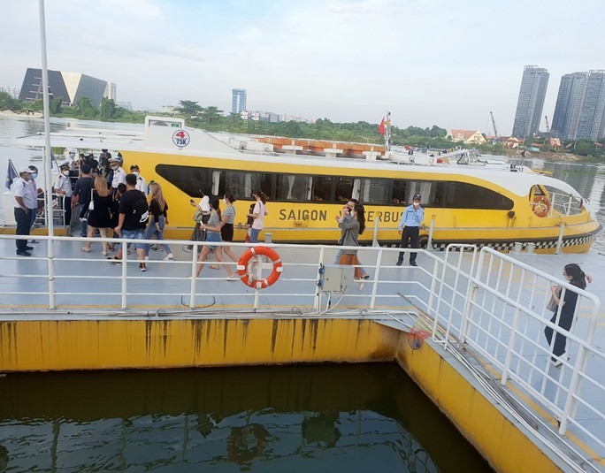 Chết mê tour du lịch bằng tàu hỏa đầu tiên giữa TP HCM - Đồng Nai - Ảnh 9. Chết mê tour du lịch bằng tàu hỏa đầu tiên giữa TP HCM - Đồng Nai - Ảnh 9.