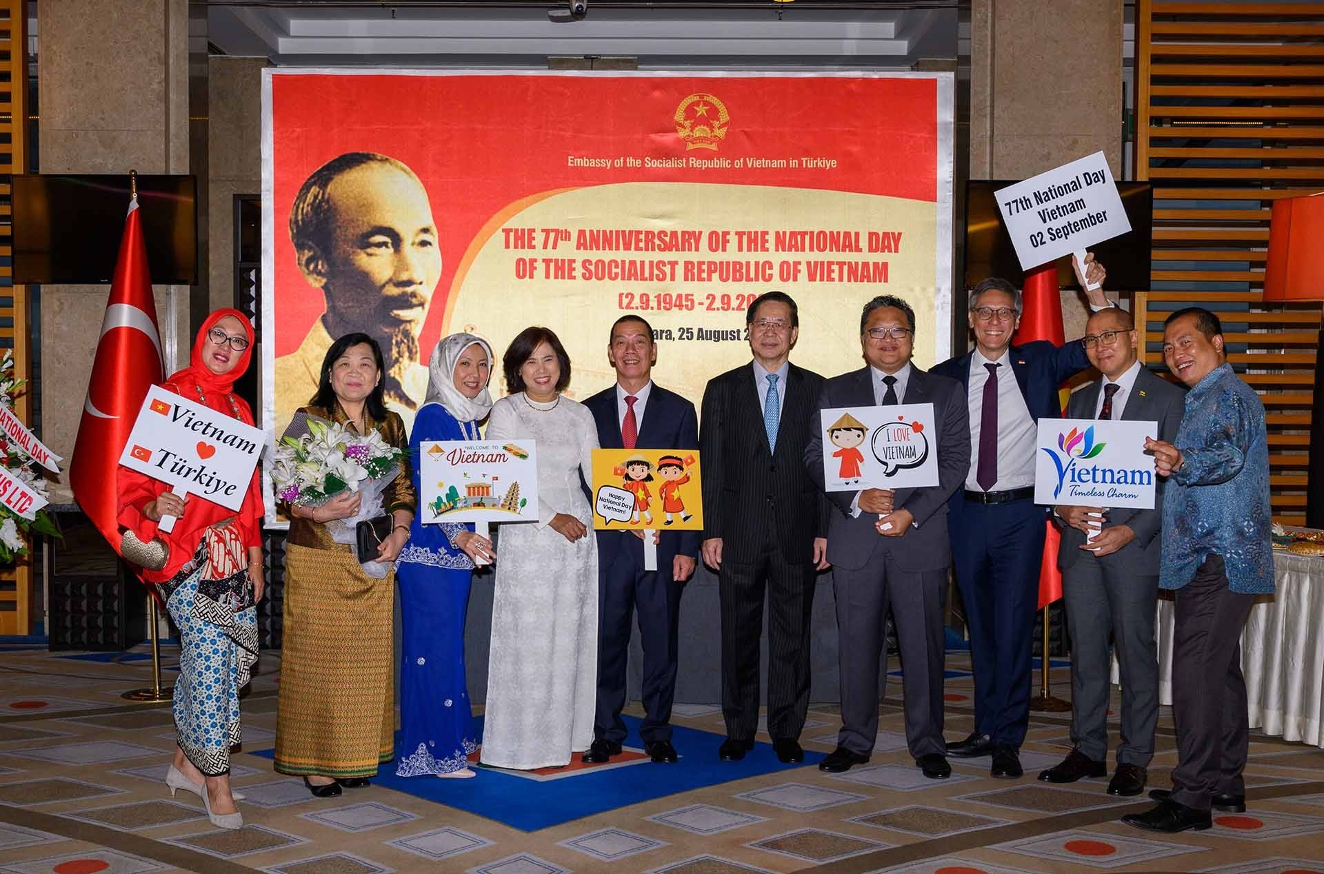 Các Đại sứ ASEAN chúc mừng Quốc khánh.