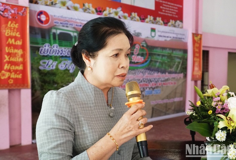 Kỷ niệm 15 năm thành lập Trường song ngữ Lào-Việt Nam Nguyễn Du ảnh 1