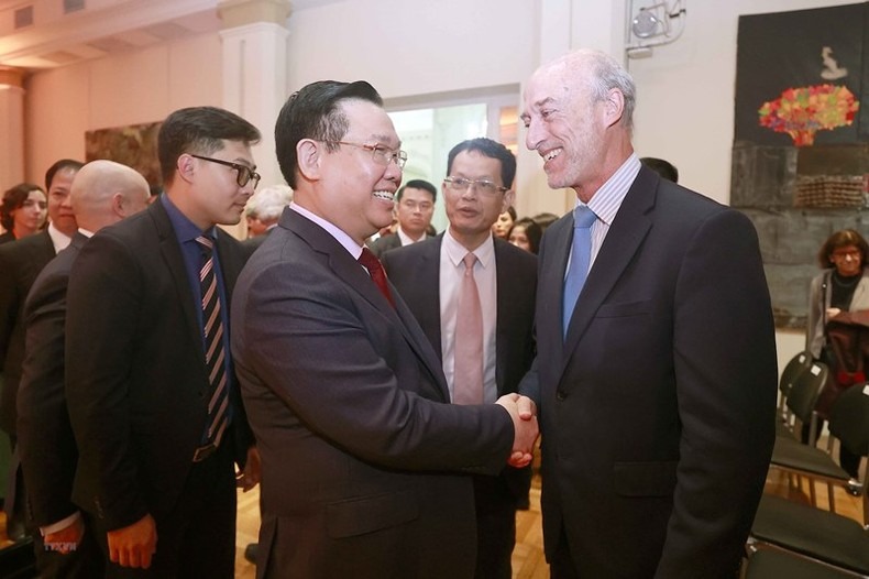 Dấu mốc rất quan trọng cụ thể hóa các lĩnh vực hợp tác vì lợi ích của nhân dân ảnh 1