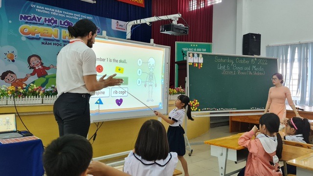 Hợp tác giáo dục công - tư, học sinh hưởng lợi - Ảnh 2. Hợp tác giáo dục công - tư, học sinh hưởng lợi - Ảnh 2.