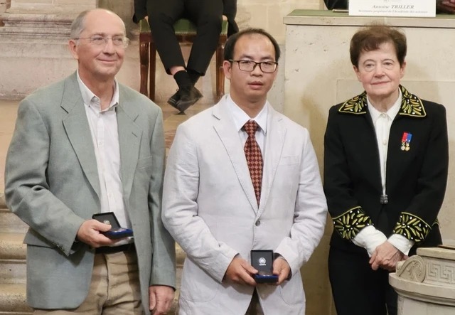 Vinh danh tiến sĩ đoạt giải thưởng Tremplin của Viện Hàn lâm khoa học Pháp - Ảnh 1. Vinh danh tiến sĩ đoạt giải thưởng Tremplin của Viện Hàn lâm khoa học Pháp - Ảnh 1.