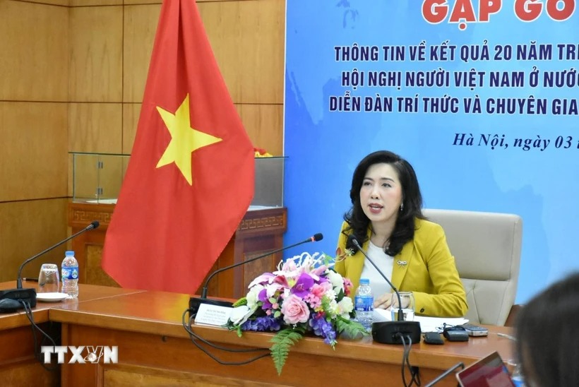 Thứ trưởng Bộ Ngoại giao, Chủ nhiệm Ủy ban Nhà nước về người Việt Nam ở nước ngoài Lê Thị Thu Hằng phát biểu. (Ảnh: TTXVN phát)