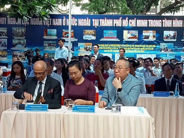 TP HCM làm gì để phát triển kiều hối?- Ảnh 1. TP HCM làm gì để phát triển kiều hối?- Ảnh 1.