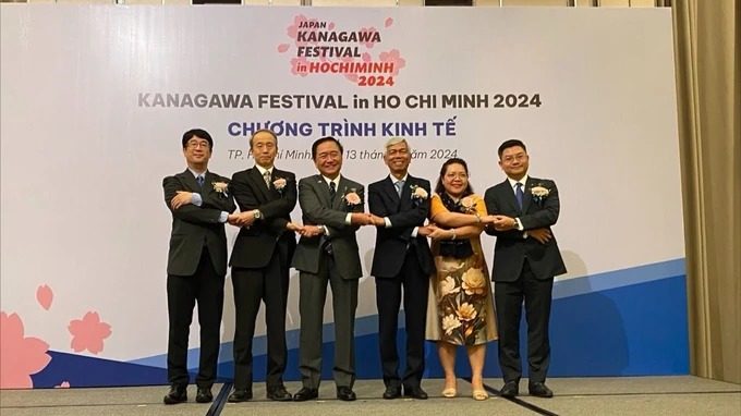 Đại diện lãnh đạo, cơ quan của TPHCM và tỉnh Kanagawa. Ảnh: XUÂN HẠNH
