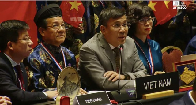Lễ hội Vía Bà Chúa Xứ núi Sam trở thành Di sản văn hoá phi vật thể đại diện của nhân loại- Ảnh 2. Lễ hội Vía Bà Chúa Xứ núi Sam trở thành Di sản văn hoá phi vật thể đại diện của nhân loại- Ảnh 2.