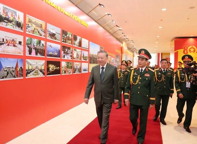 Ky niem 80 nam QDND 6.jpg