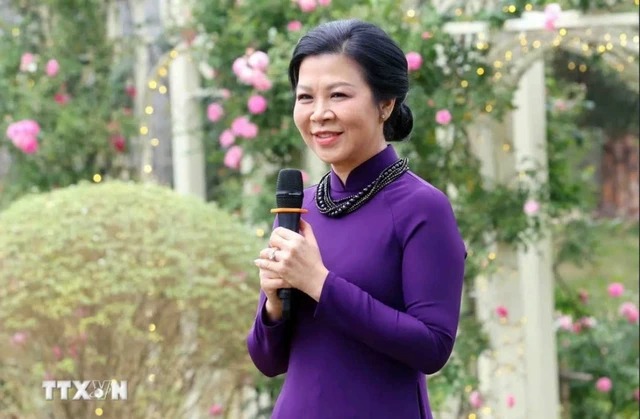 Phu nhân Tổng Bí thư Tô Lâm gặp mặt thân mật Nhóm Phụ nữ Cộng đồng ASEAN- Ảnh 4. Phu nhân Tổng Bí thư Tô Lâm gặp mặt thân mật Nhóm Phụ nữ Cộng đồng ASEAN- Ảnh 4.