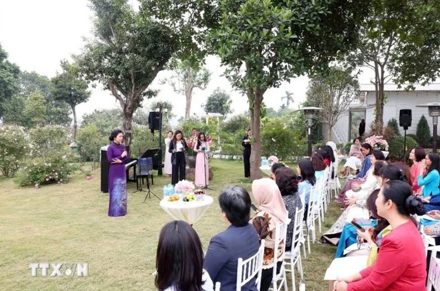Phu nhân Tổng Bí thư Tô Lâm gặp mặt thân mật Nhóm Phụ nữ Cộng đồng ASEAN- Ảnh 5. Phu nhân Tổng Bí thư Tô Lâm gặp mặt thân mật Nhóm Phụ nữ Cộng đồng ASEAN- Ảnh 5.
