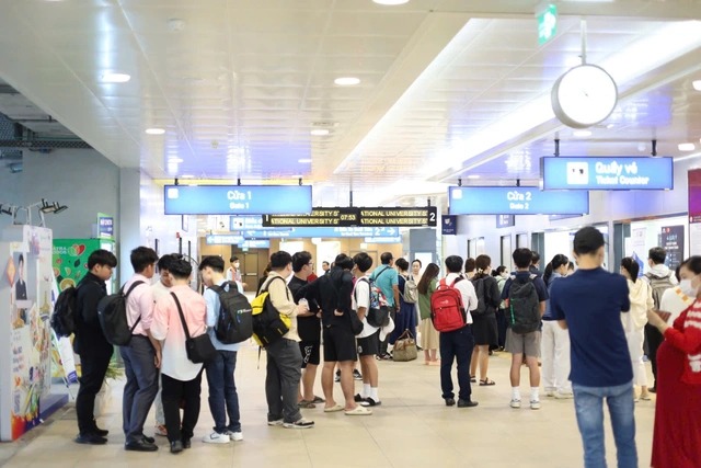 Metro số 1: Con số đáng kinh ngạc chỉ sau 1 tháng- Ảnh 1. Metro số 1: Con số đáng kinh ngạc chỉ sau 1 tháng- Ảnh 1.