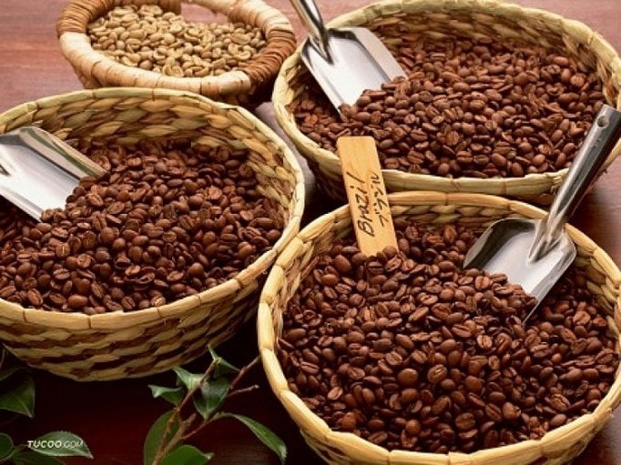 Giá cà phê xuất khẩu tăng kỷ lục, 5 tháng mang về 2,9 tỷ USD | Tin nhanh chứng khoán