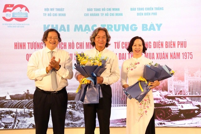 Khai mạc triển lãm 2 chuyên đề kỷ niệm 50 năm Ngày Giải phóng miền Nam, thống nhất đất nước- Ảnh 4. Khai mạc triển lãm 2 chuyên đề kỷ niệm 50 năm Ngày Giải phóng miền Nam, thống nhất đất nước- Ảnh 4.