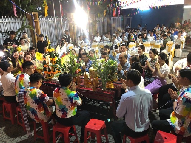 Tưng bừng sắc màu Tết cổ truyền Lào - Campuchia ngay tại TP HCM- Ảnh 1. Tưng bừng sắc màu Tết cổ truyền Lào - Campuchia ngay tại TP HCM- Ảnh 1.