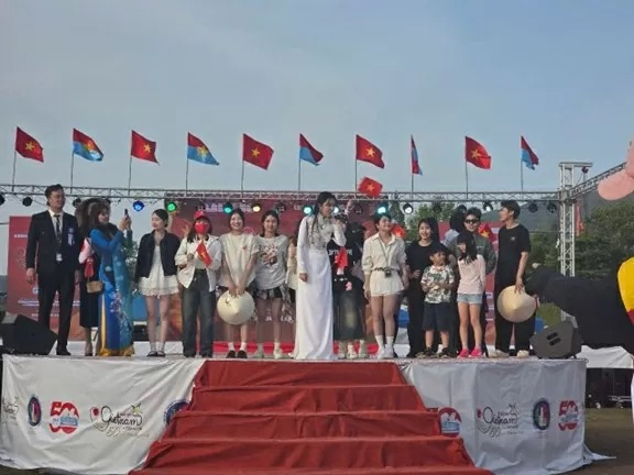 Khai mạc Festival 'Trái tim Việt Nam – 50 năm hòa chung một nhịp' tại Osaka, Nhật Bản
