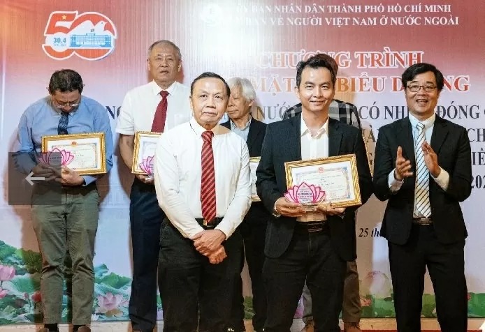 Kiều bào và những tâm tình với Tổ quốc